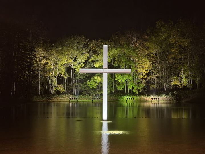 Chapel on the Water ยามค่ำ